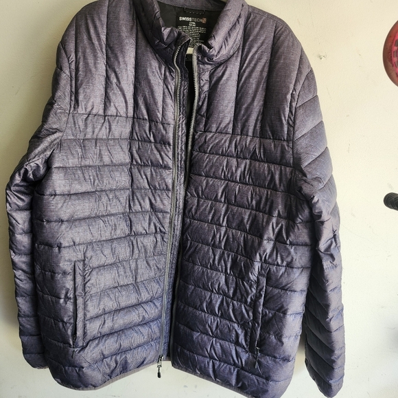 Swiss Tech Men's Charcoal Puffer Jacket Size Large - Picture 1 of 3